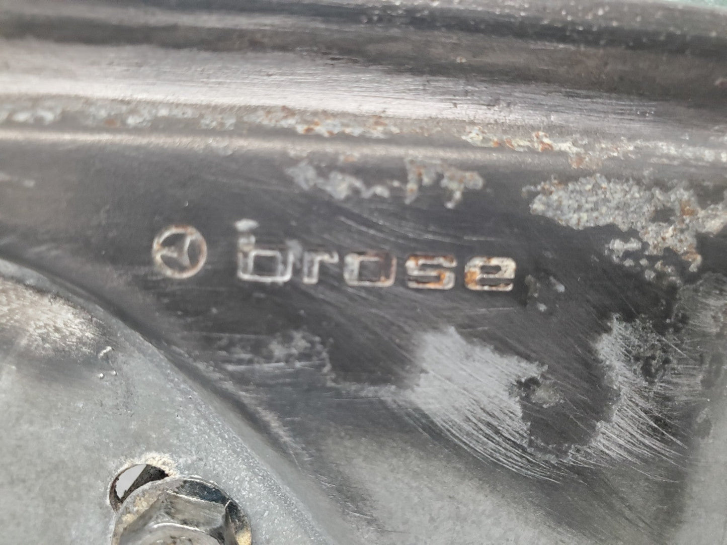 46987620