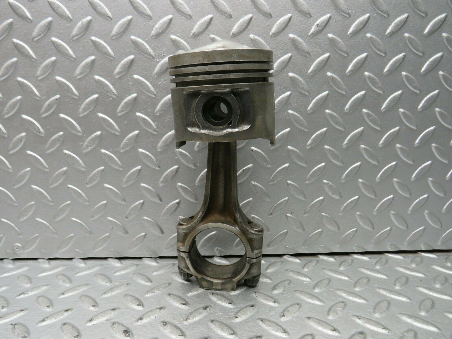 22210 Mercedes-Benz S123 280TE Piston With Connecting Rod 85.975 mm