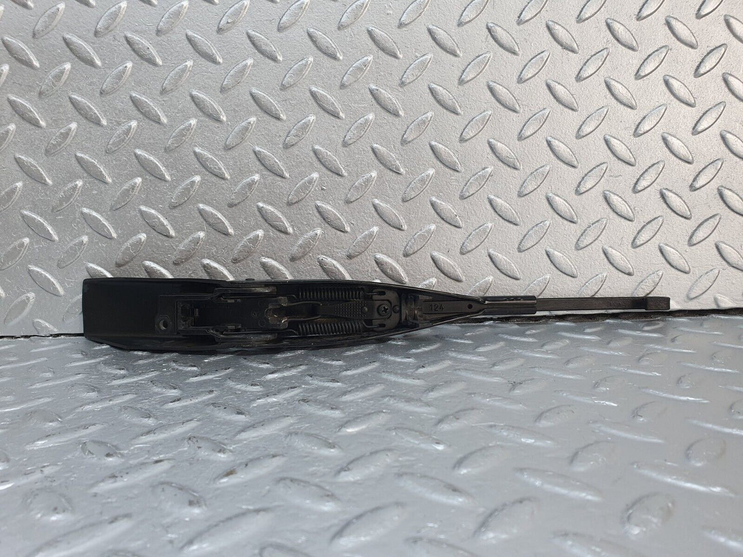 41586 Mercedes-Benz W124 200E Wiper Arm