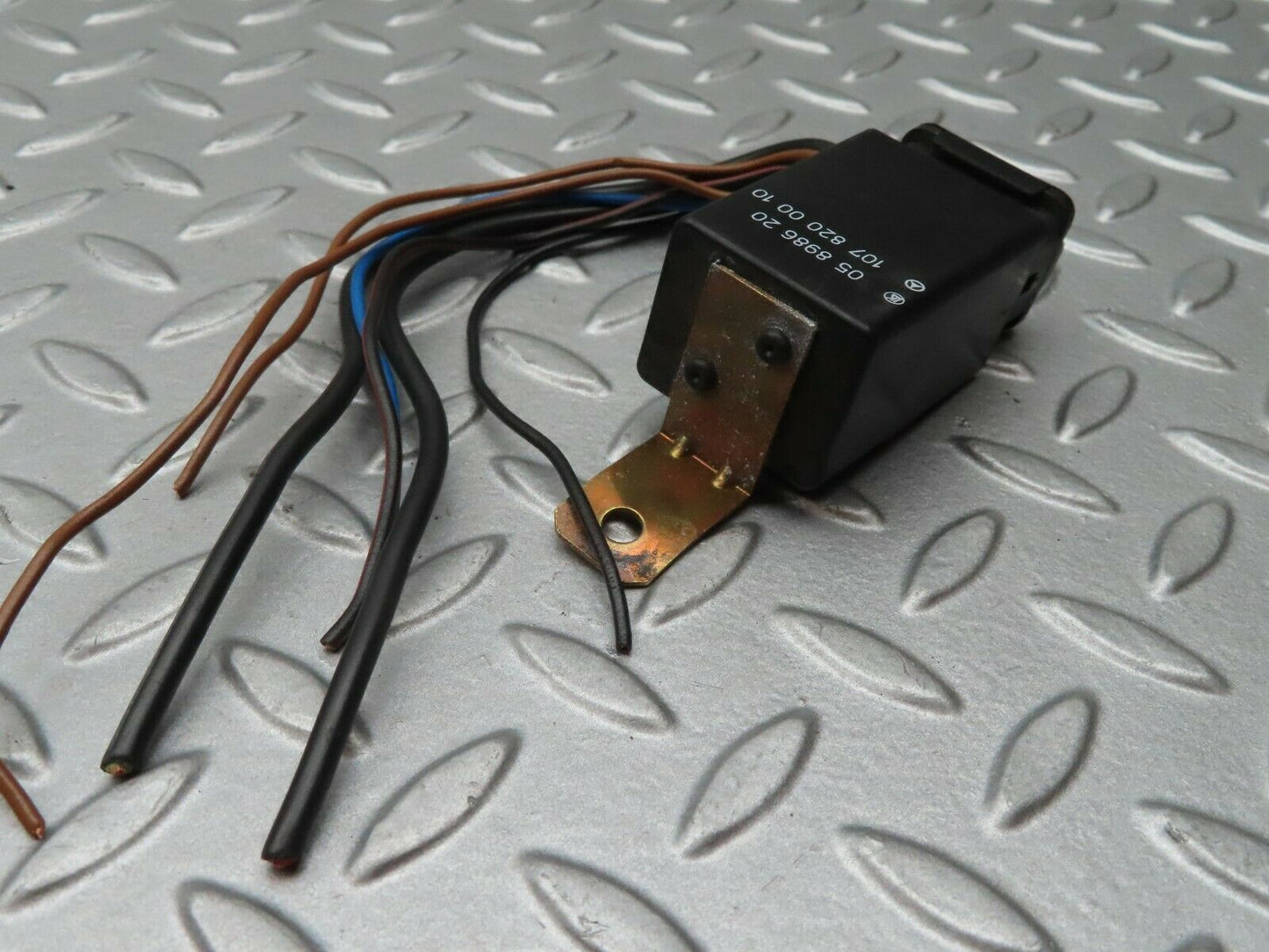 4191 Mercedes-Benz S123 200T Wagon Rear Heated Window Relay 1078200010