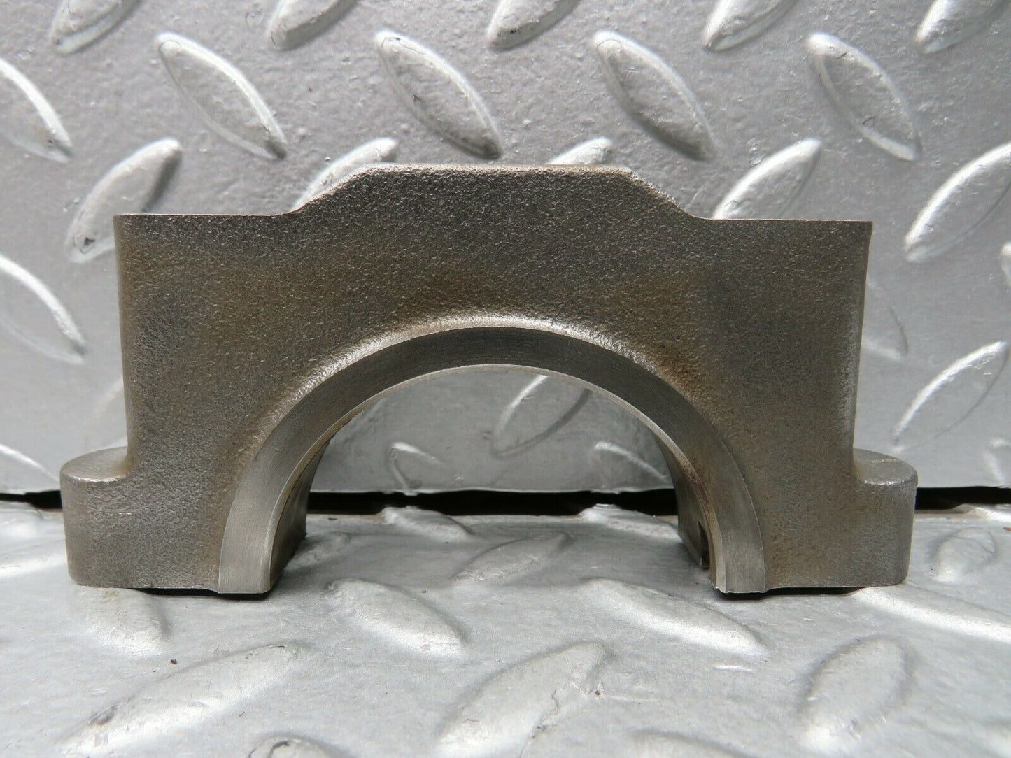 22112 Mercedes-Benz S123 280TE Crankshaft Bearing Holder Block 1080110113