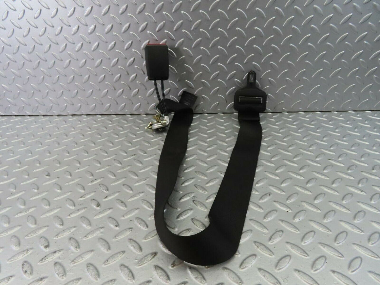10384 Mercedes-Benz W201 190E Rear Middle Seat Belt With Buckle 2018605685
