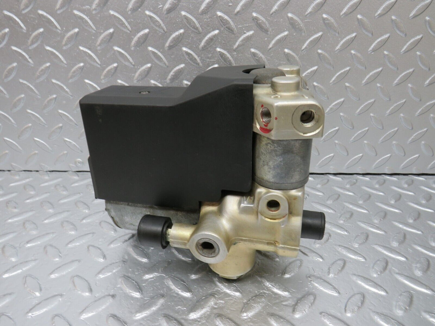 34002 Mercedes-Benz W124 260E ABS Pump Bosch 0265200043 750/503875