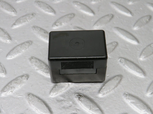 37919 Mercedes-Benz A124 320E Cabriolet Fuse Box Connector