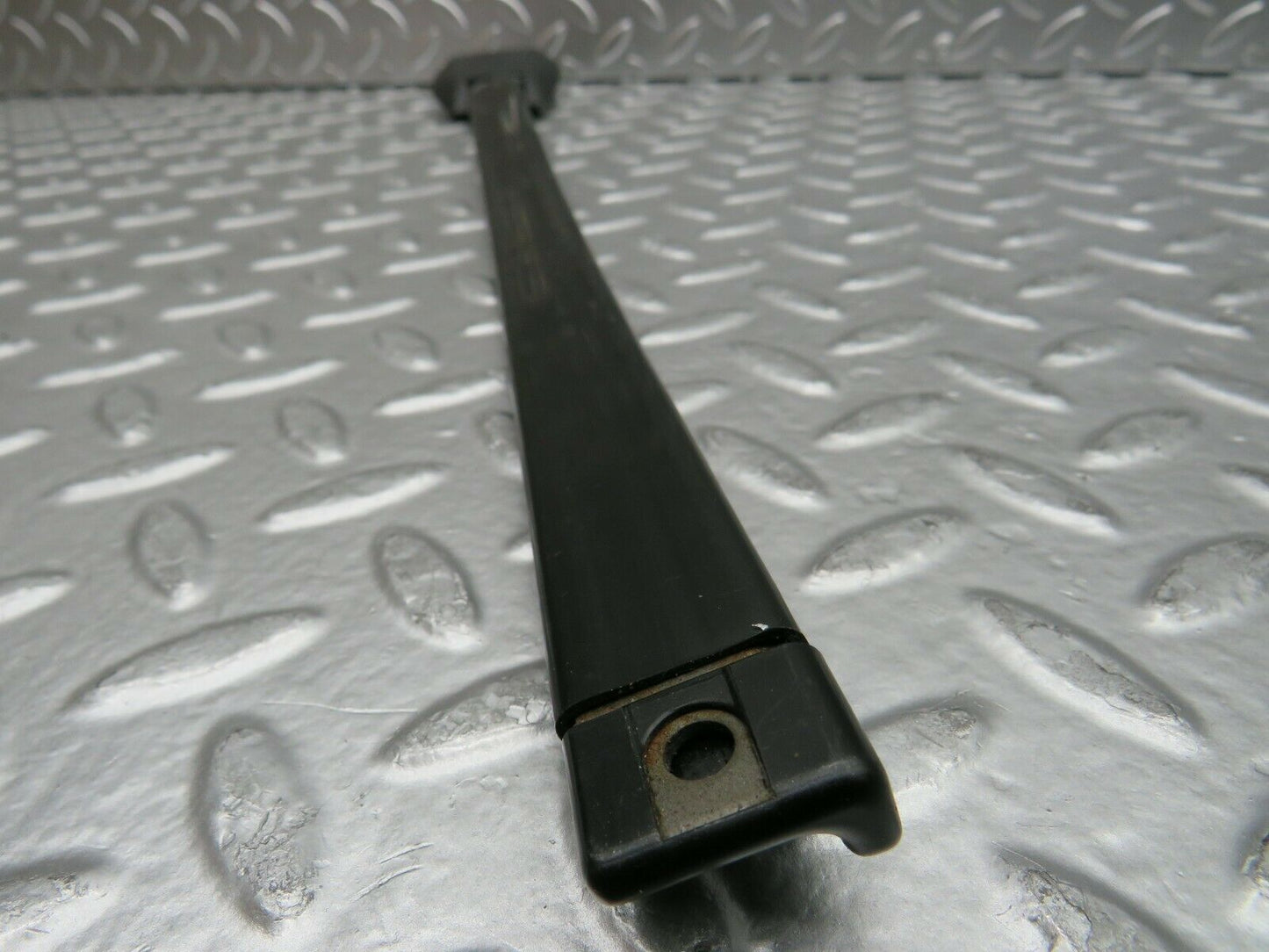 22591 Mercedes-Benz C124 E220 Coupe Seat Belt Runner Right Side