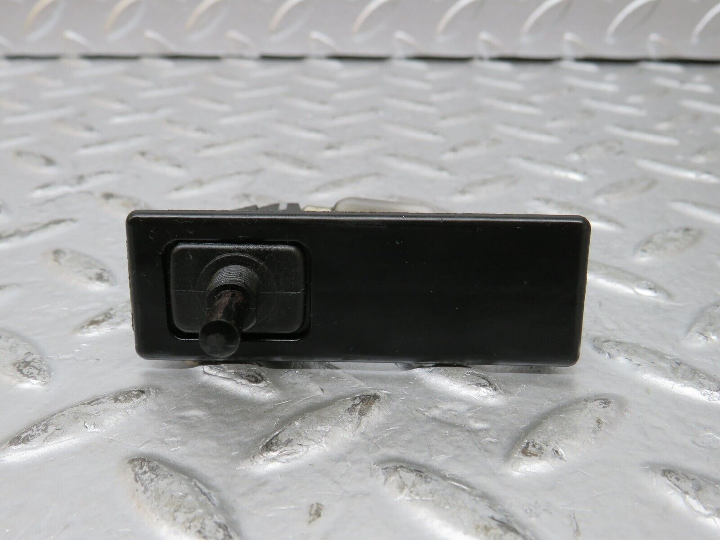26099 Mercedes-Benz W116 450SE Trunk Light Switch 0008212852 1158202511