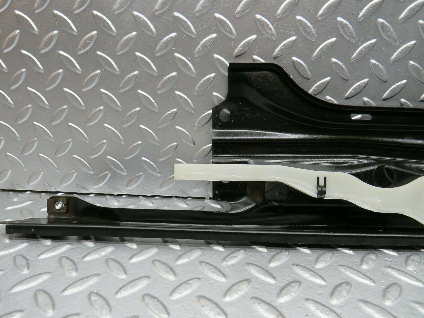 22337 Mercedes-Benz C124 E220 Coupe Rear Window Channel Support Right Side