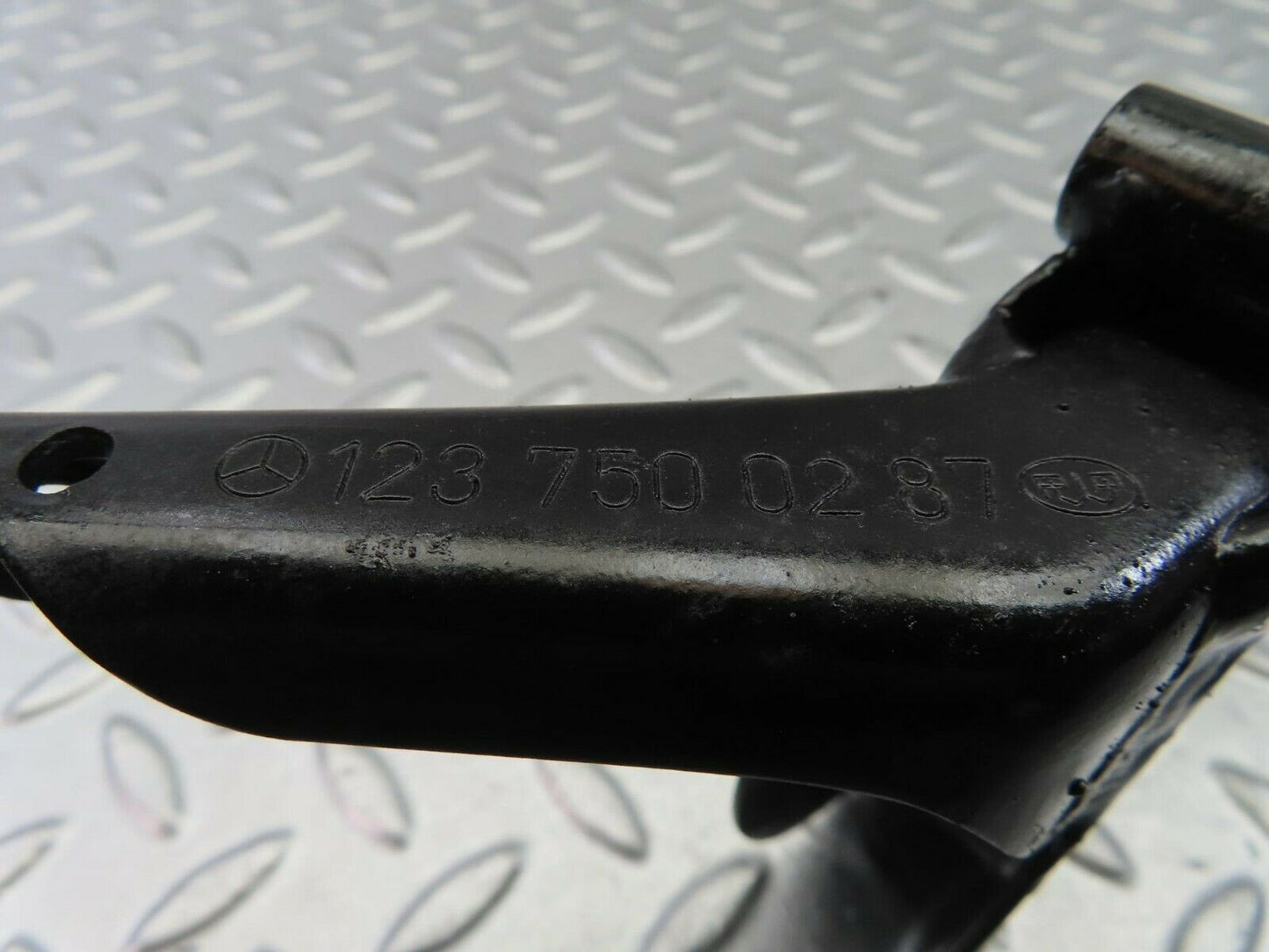 9694 Mercedes-Benz C123 280CE Coupe Trunk Lid Hinge Right Side 1237500287