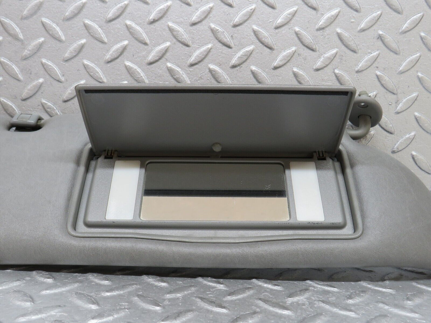 35969 Mercedes-Benz W126 420SE Sun Visor Right Side Grey