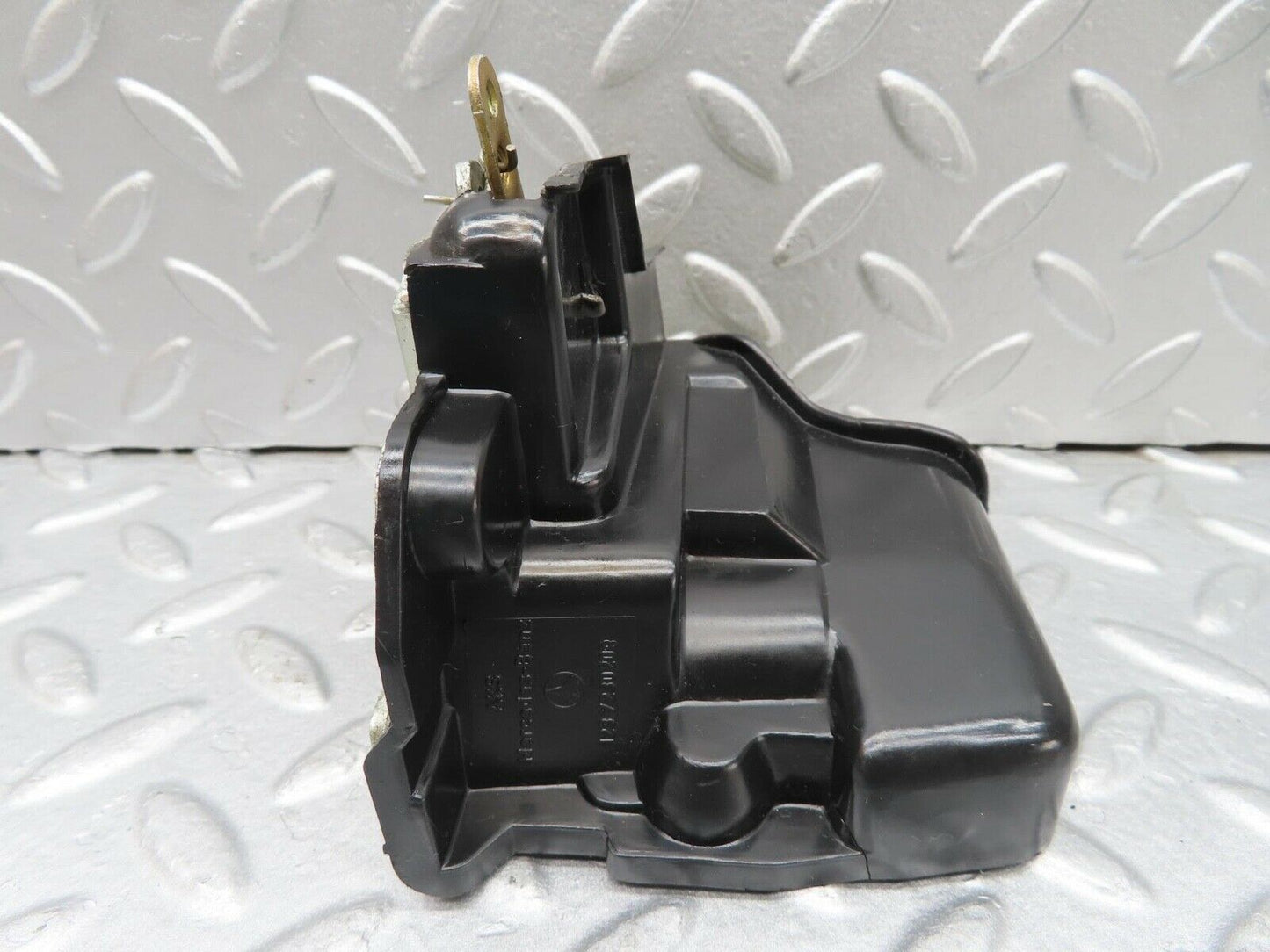 16050 Mercedes-Benz W123 280E Front Right Door Lock Mechanism 1237230208