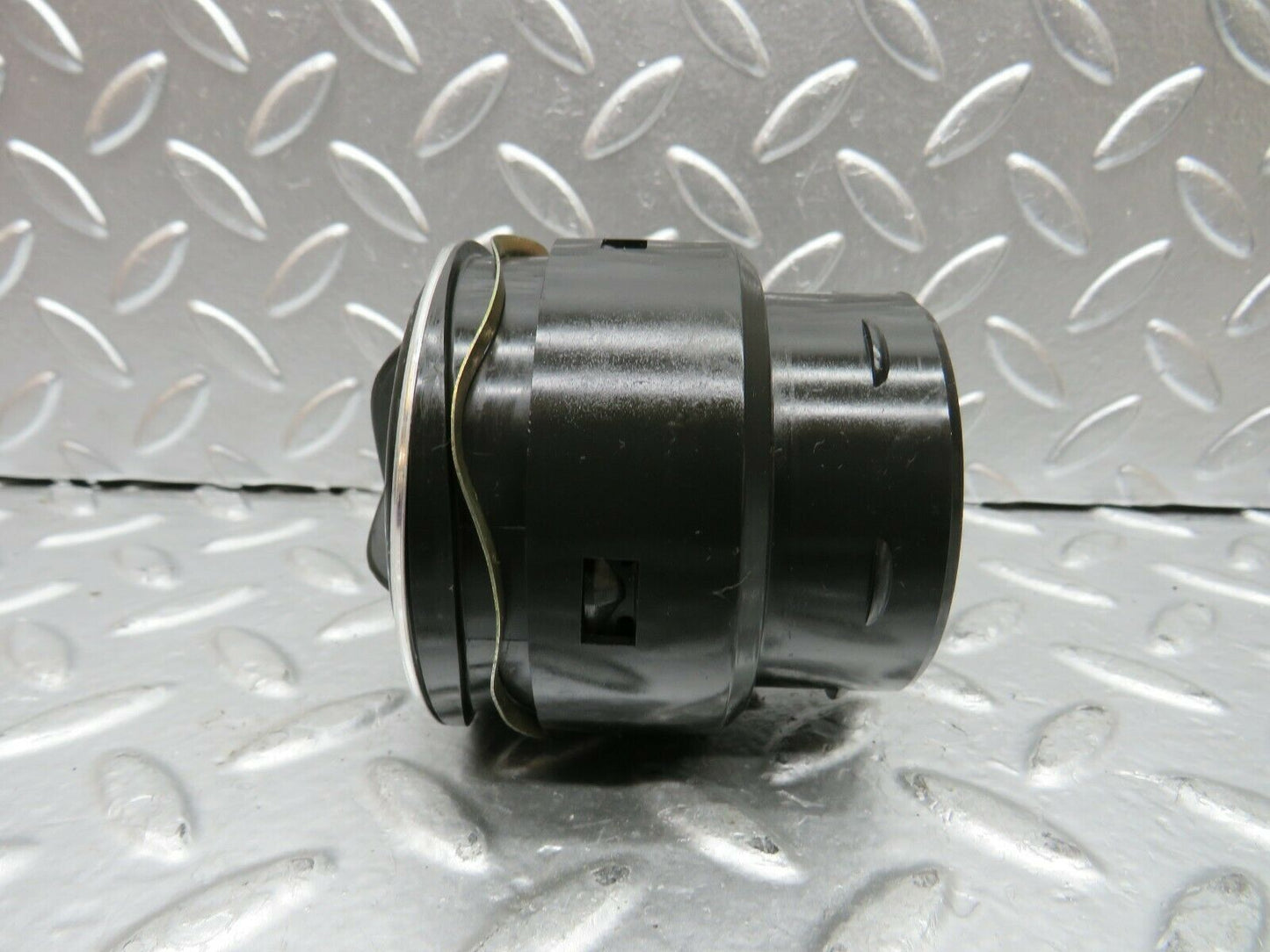 22714 Mercedes-Benz C107 450SLC Coupe Dashboard Air Vent