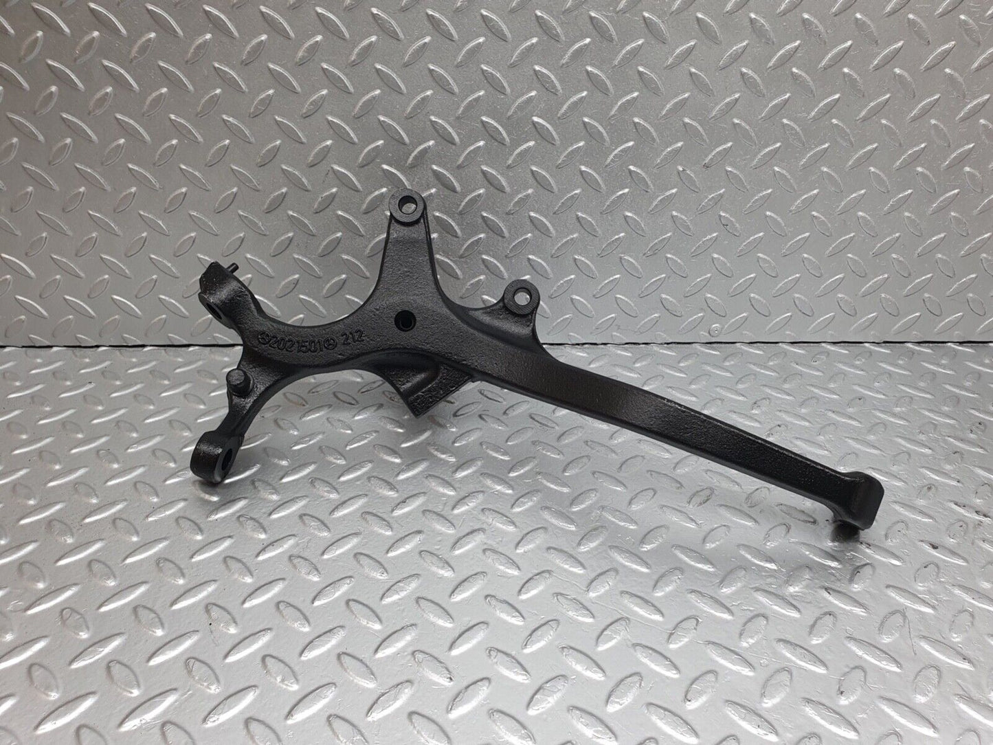 42029 Mercedes-Benz W202 C200 Front Right Steering Knuckle 2021501