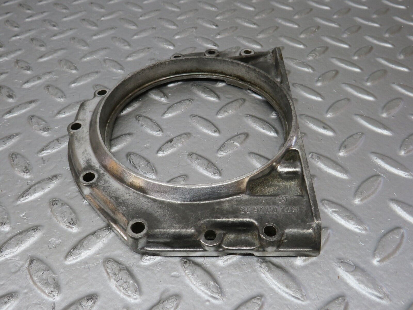 32853 Mercedes-Benz C107 R107 350 V8 Crankshaft Rear Sealing Cover 1160110608