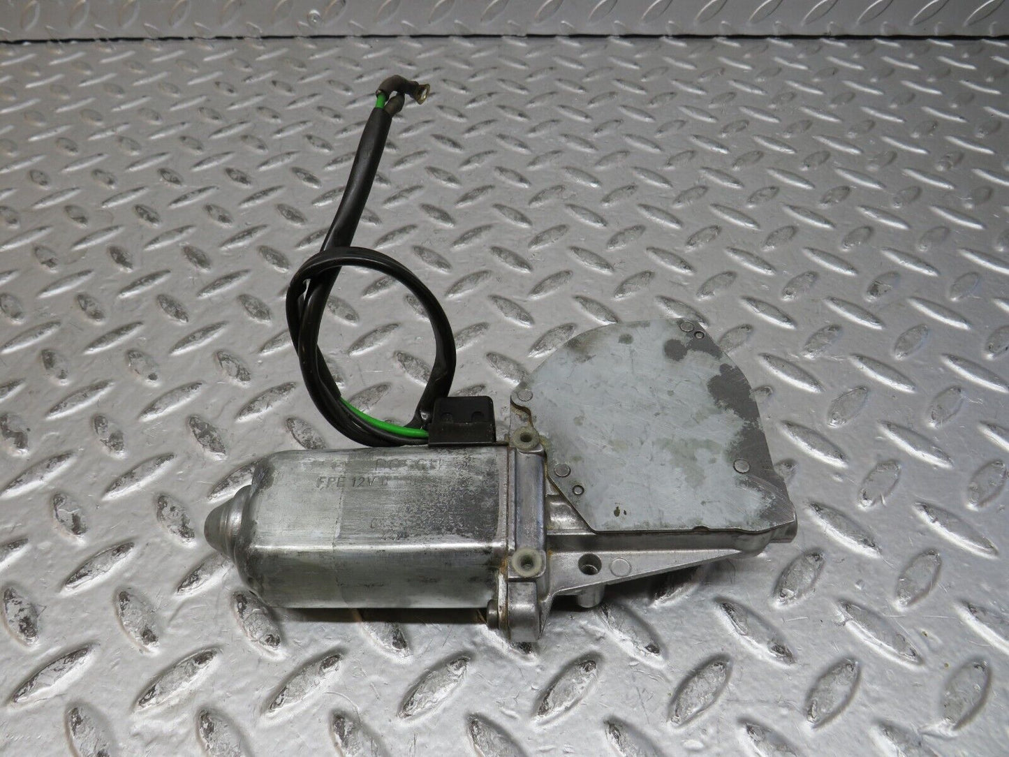 28735 Mercedes-Benz W123 230E Front Left Window Regulator Motor 0130821018
