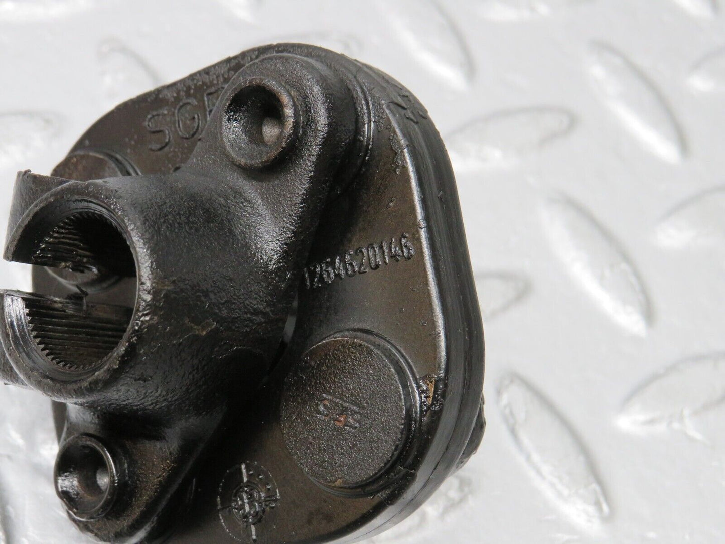38794 Mercedes-Benz W201 190E 2.6L Steering Column Lower Shaft Connector 1264620146