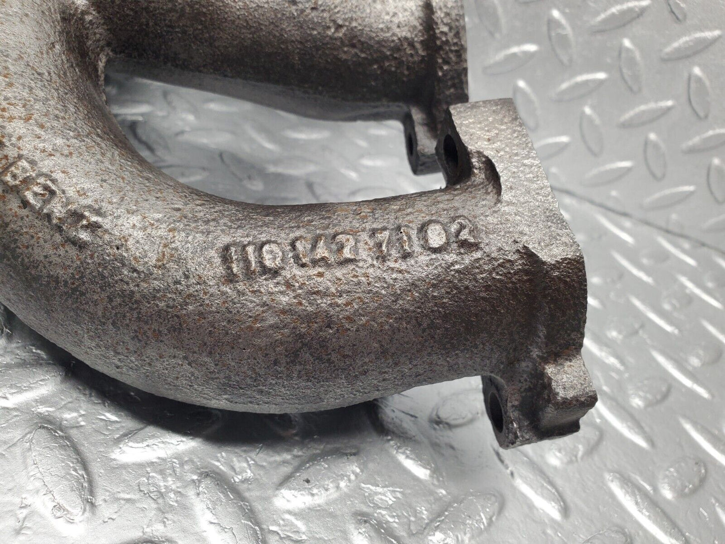 46707 Mercedes-Benz C123 280CE Coupe Exhaust Manifold Cylinder 4-6 1101427102