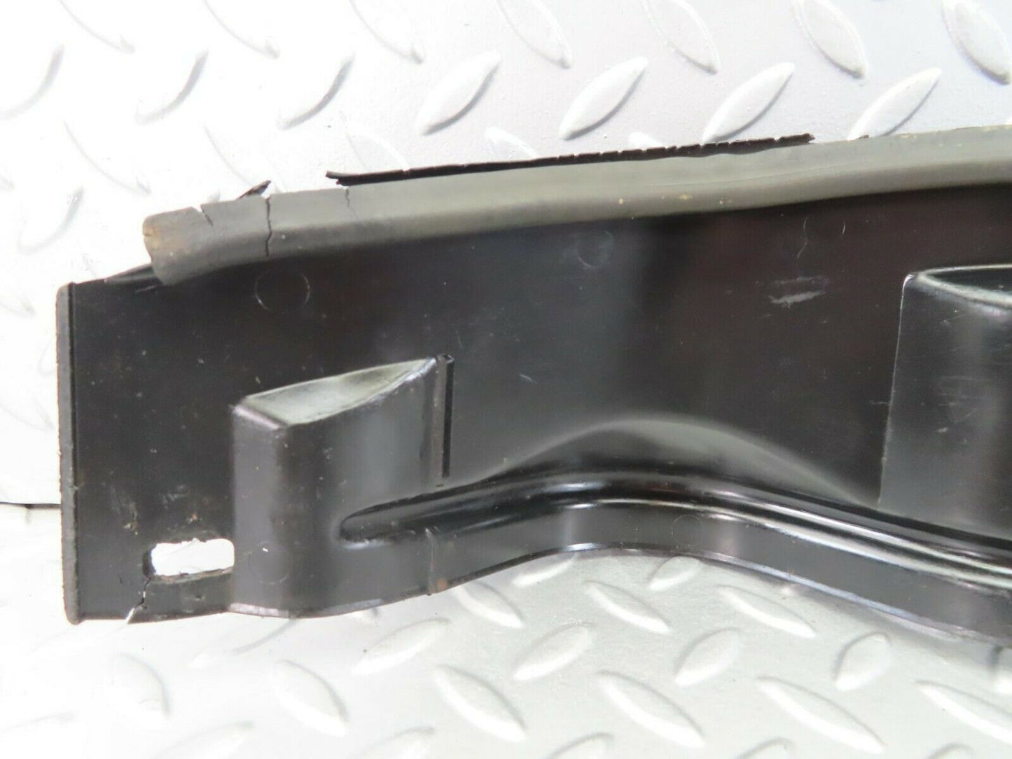 7307 Mercedes-Benz W116 450SE Wheel Arch Panel Fender Cover Left Side