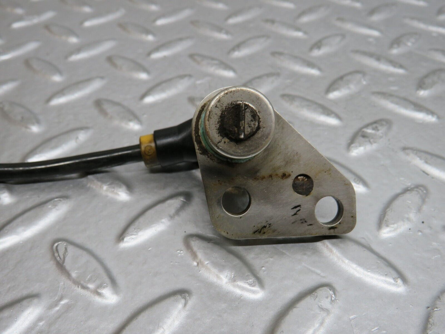 29591 Mercedes-Benz W124 230E ABS Sensor 0265001110