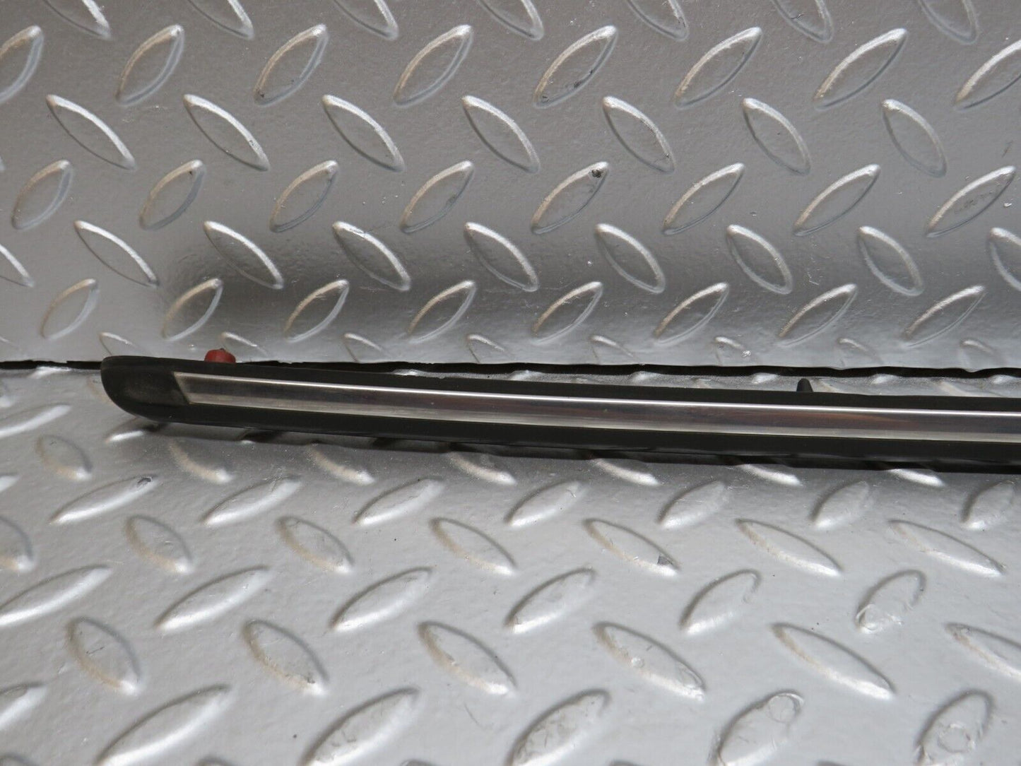 27960 Mercedes-Benz W123 280E Front Left Fender Wing Centre Moulding Trim