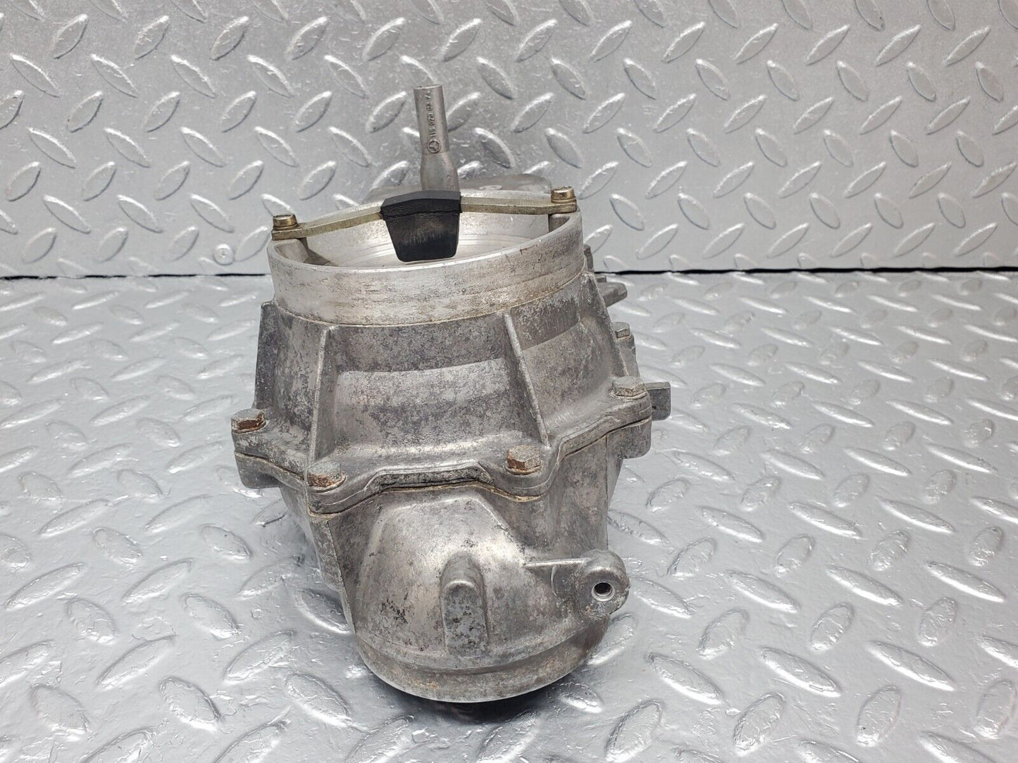 44305 Mercedes-Benz W123 280E Air Flow Mass Meter Sensor Bosch 0438120115