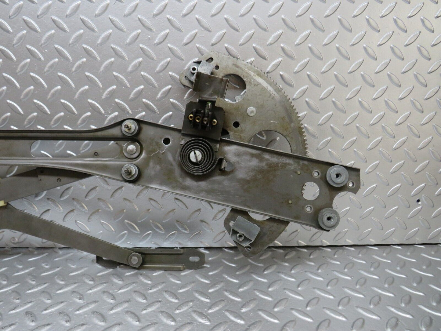 25081 Mercedes-Benz R107 C107 Front Right Power Window Regulator 1077200846