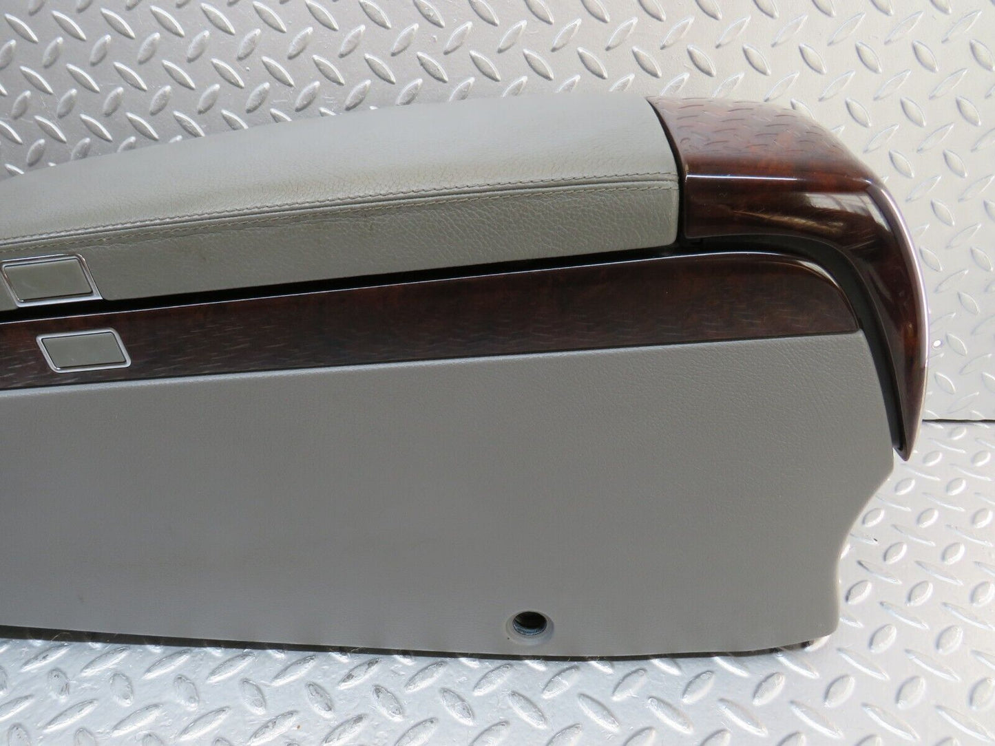 35124 Mercedes-Benz W221 Centre Console