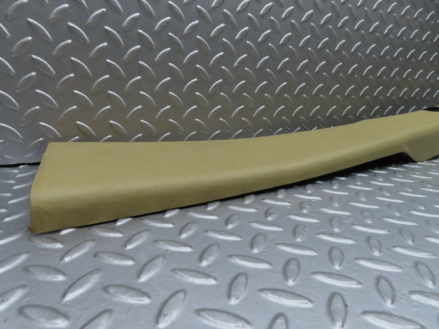 21044 Mercedes-Benz W123 230E B Pillar Cover Left Side Beige