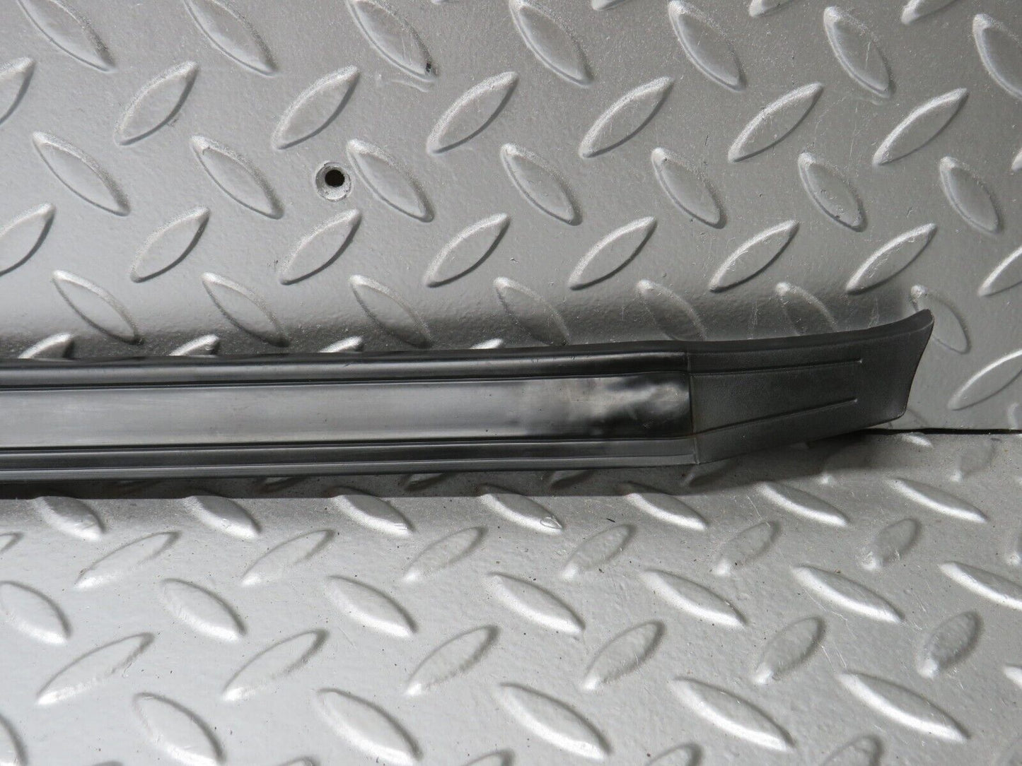 33499 Mercedes-Benz W202 C180 Skirt Sill Moulding Trim Right Side 2026800274