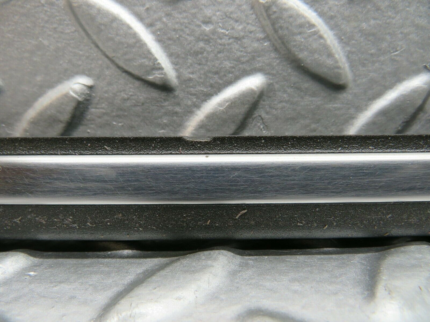 22022 Mercedes-Benz S123 280TE Rear Right Door Centre Moulding Trim