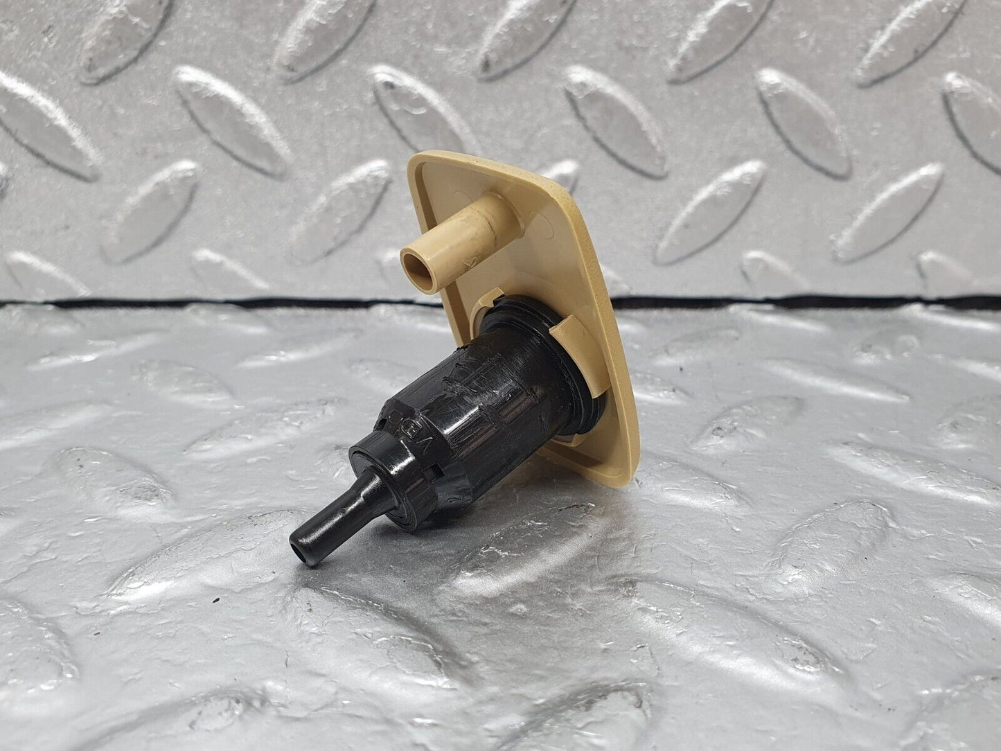 44082 Mercedes-Benz C123 230CE Coupe Front Right Seat Folding Button