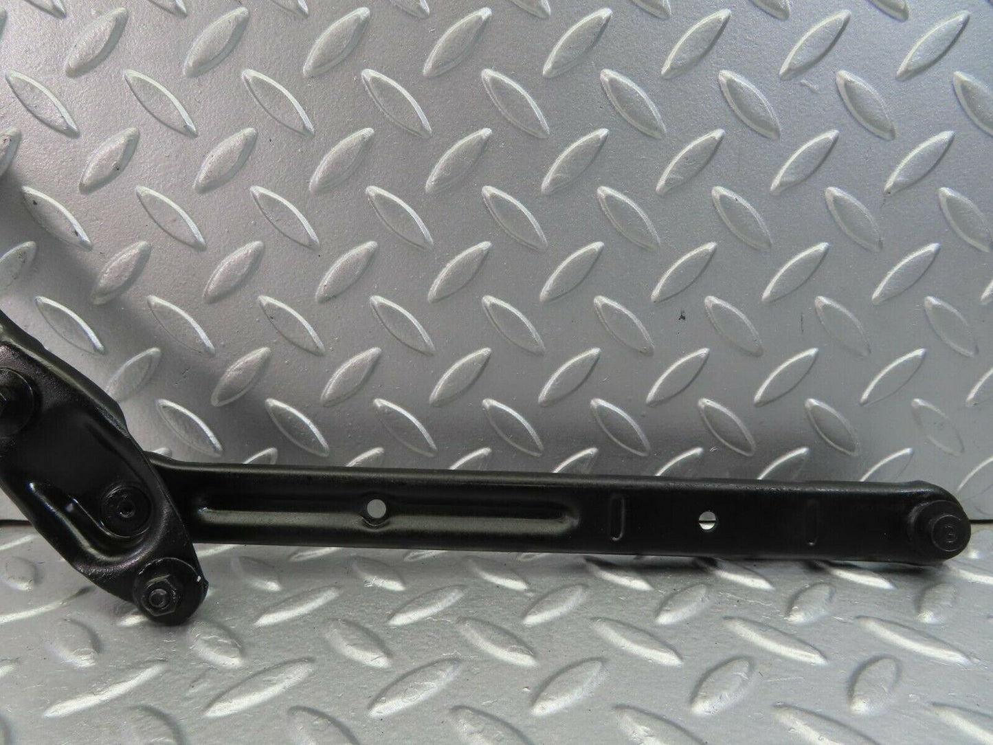 10588 Mercedes-Benz W201 190E Bonnet Hinge Right