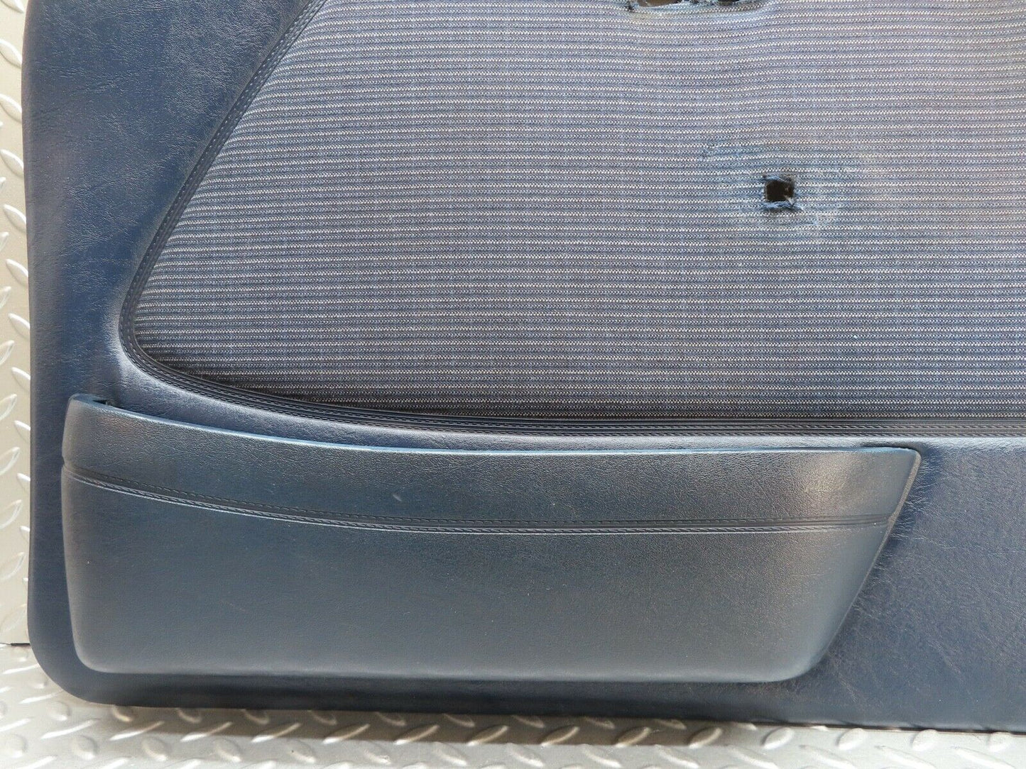 16807 Mercedes-Benz C123 280CE Coupe Front Right Door Card Blue