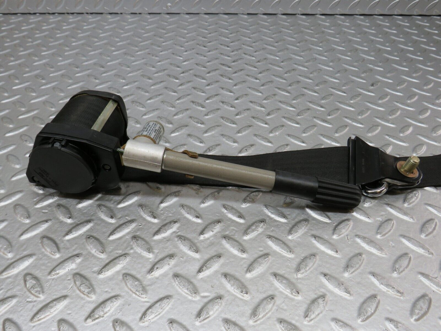 27100 Mercedes-Benz W123 280E Front Right Seat Belt With Buckle 1238606886