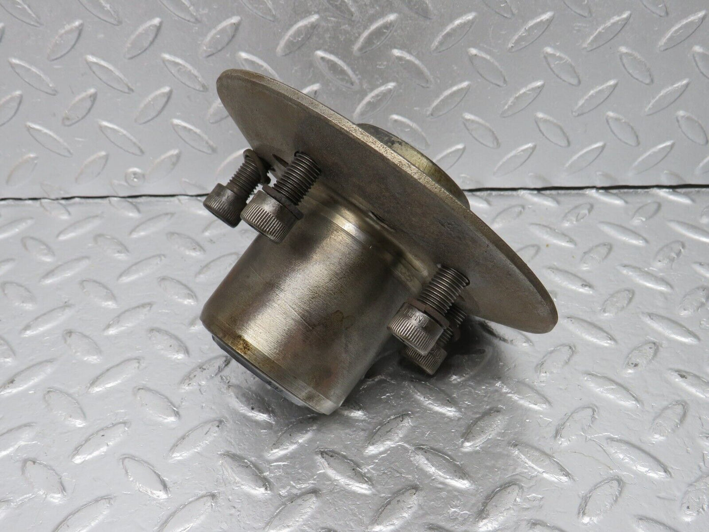 40397 Mercedes-Benz W110 230 Front Wheel Hub