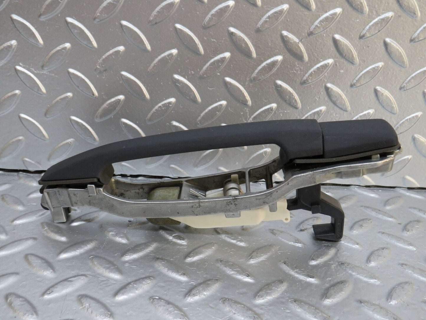 29322 Mercedes-Benz W124 230E Rear Right Exterior Door Handle