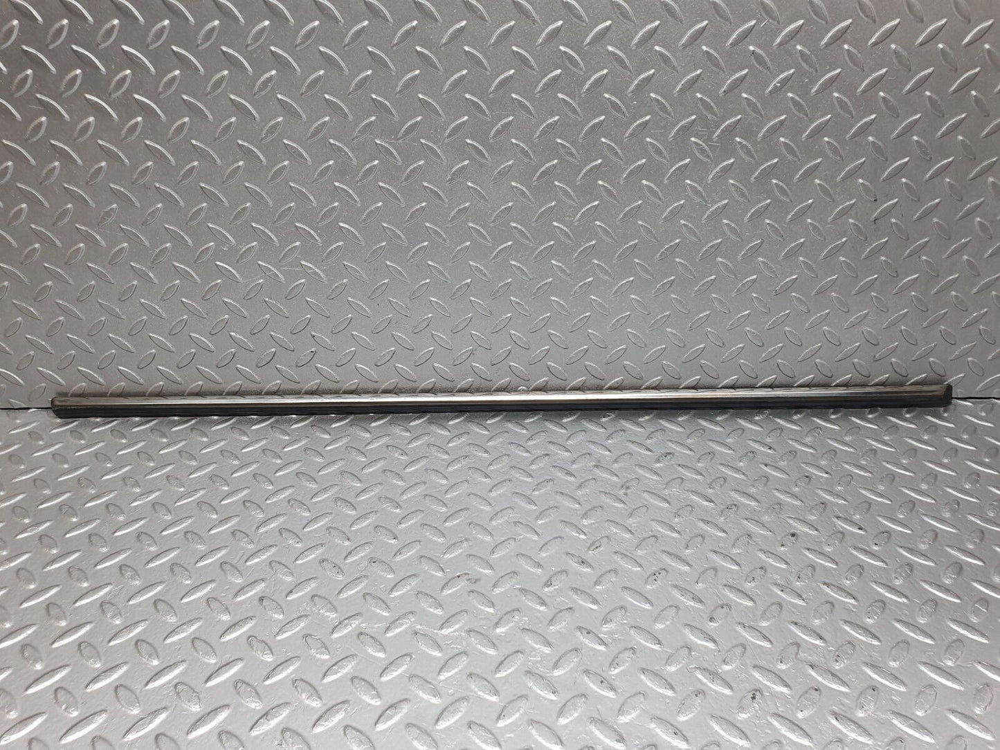 43457 Mercedes-Benz W108 280SE Rear Right Door Centre Moulding Trim