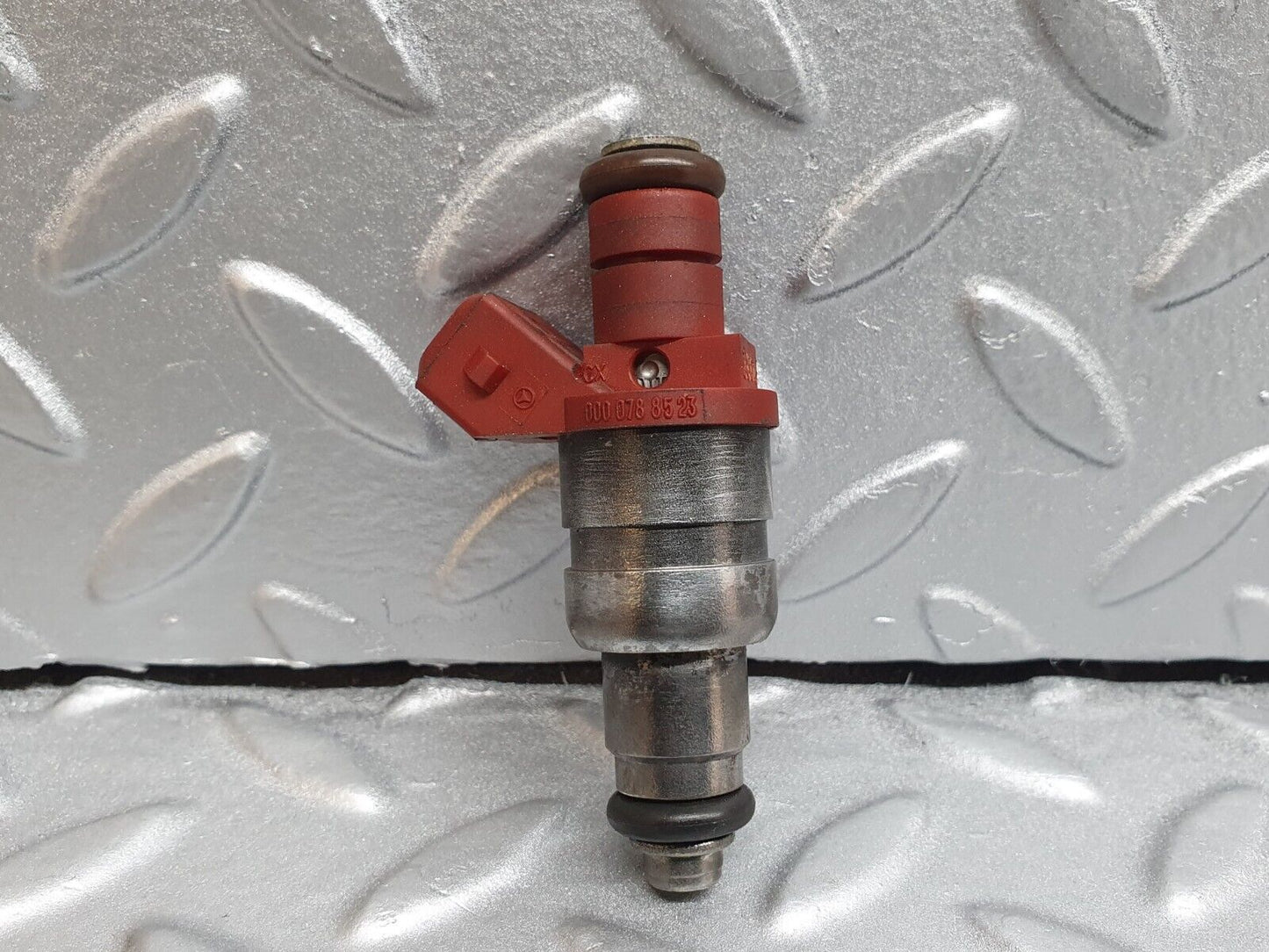 42058 Mercedes-Benz W202 C200 Fuel Injector Siemens 0000788523