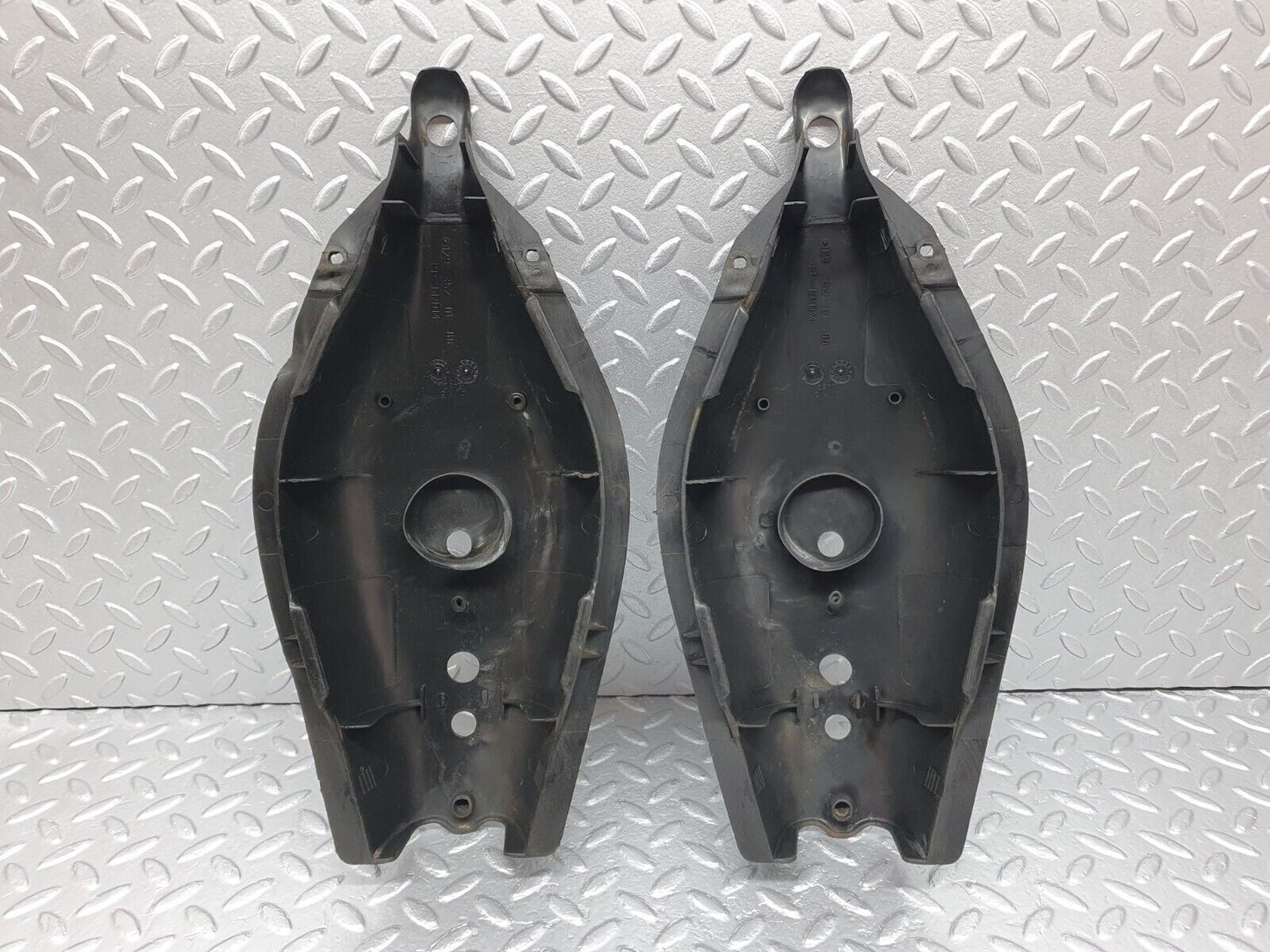 42227 Mercedes-Benz R129 320SL Coupe Rear Control Arm Cover 2X 1293520188