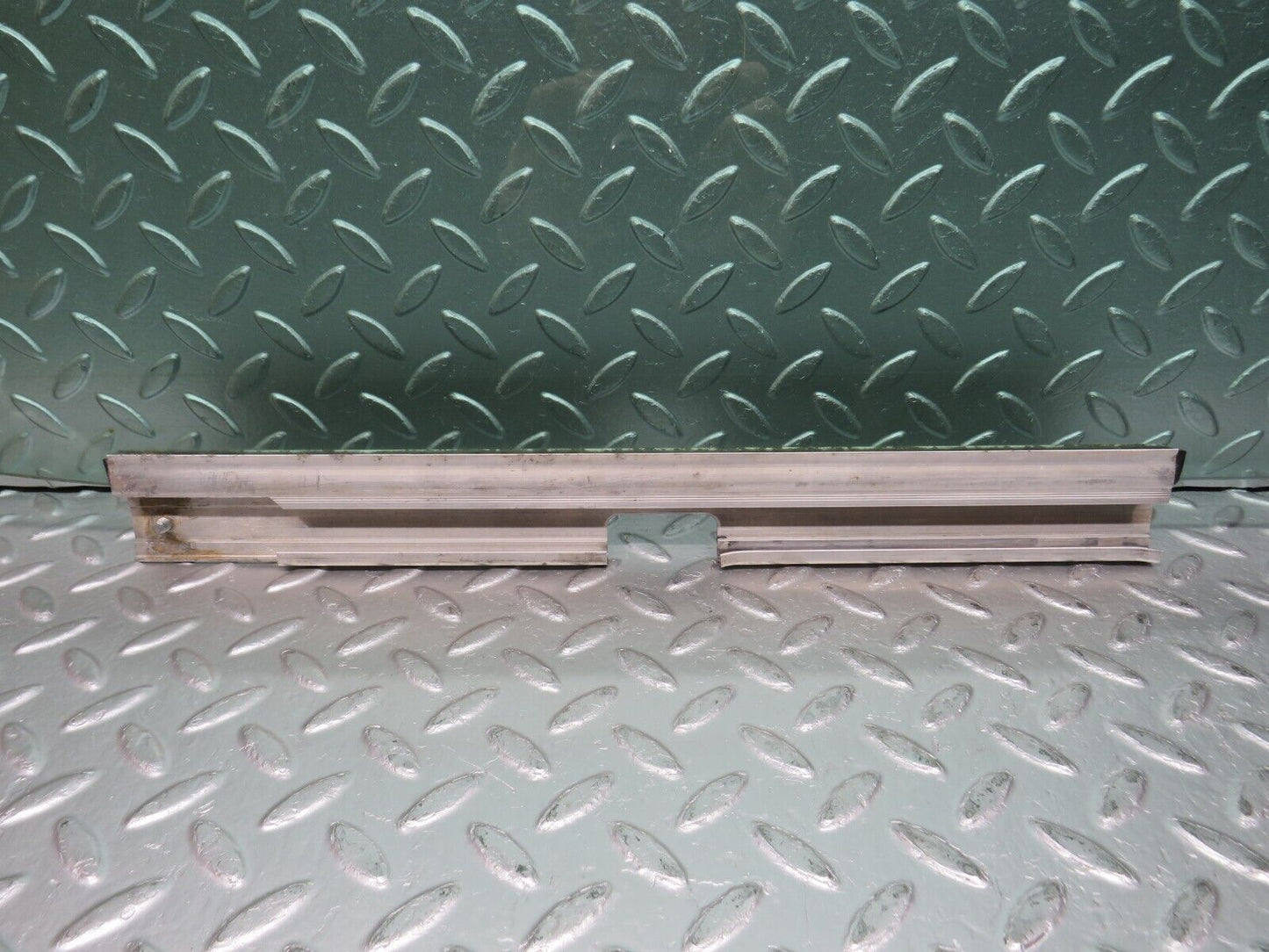 31474 Mercedes-Benz S124 220TE Wagon Front Right Door Window Glass