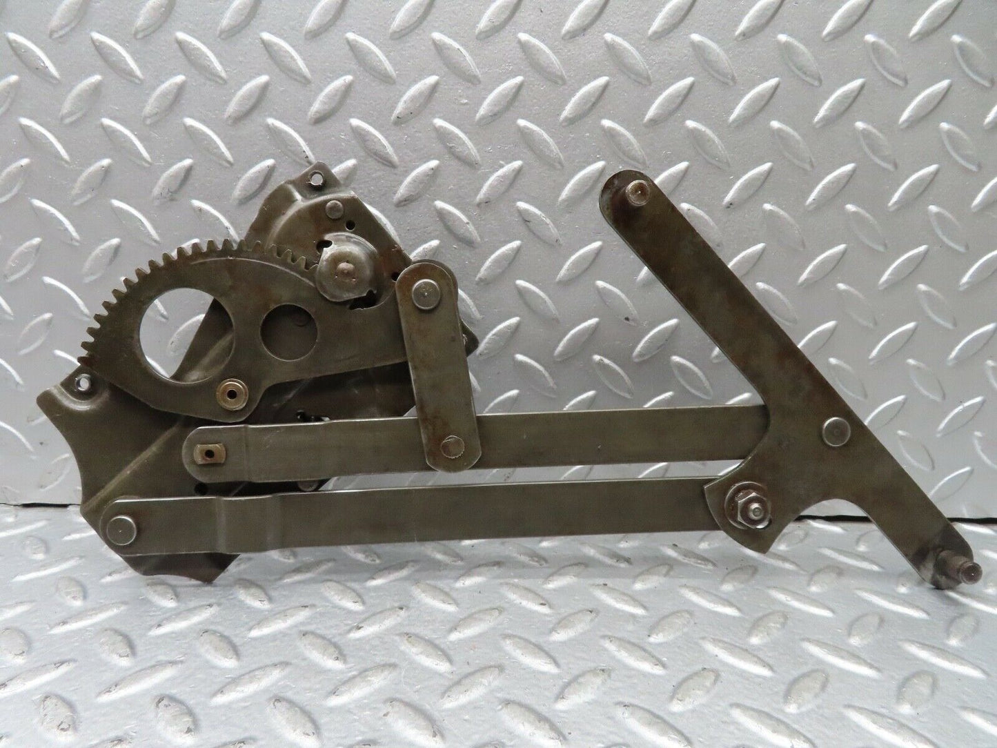 18826 Mercedes-Benz W121 190b Ponton Rear Left Manual Window Regulator