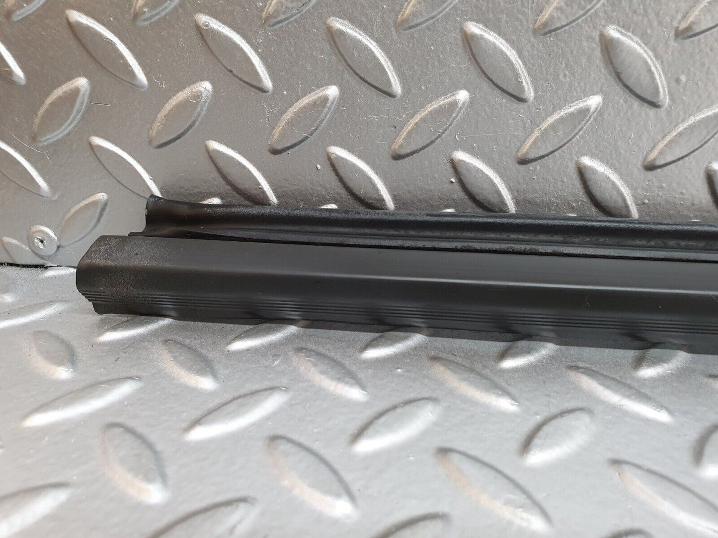 41710 Mercedes-Benz W124 200E Door Lower Sealing Rubber Trim Right