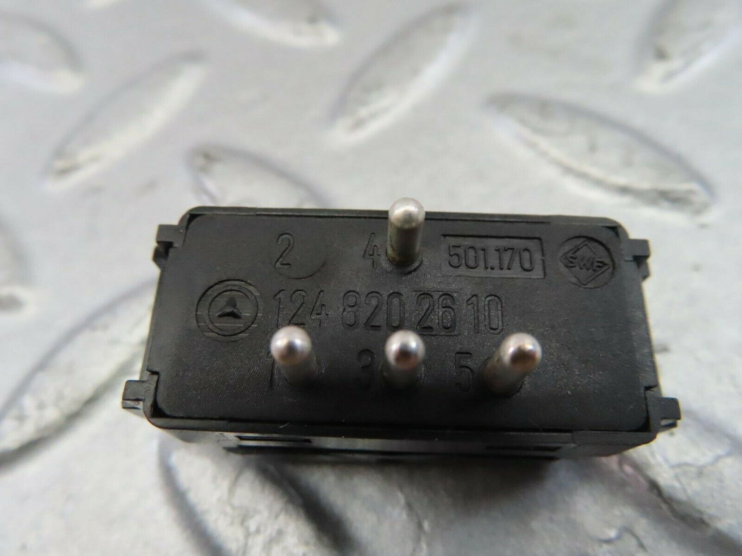 9270 Mercedes-Benz C124 300CE Coupe Rear Headrest Release Control Switch