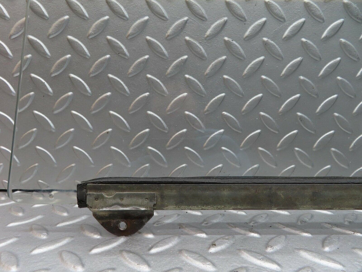 12658 Mercedes-Benz W111 220SE Front Left Door Window Glass
