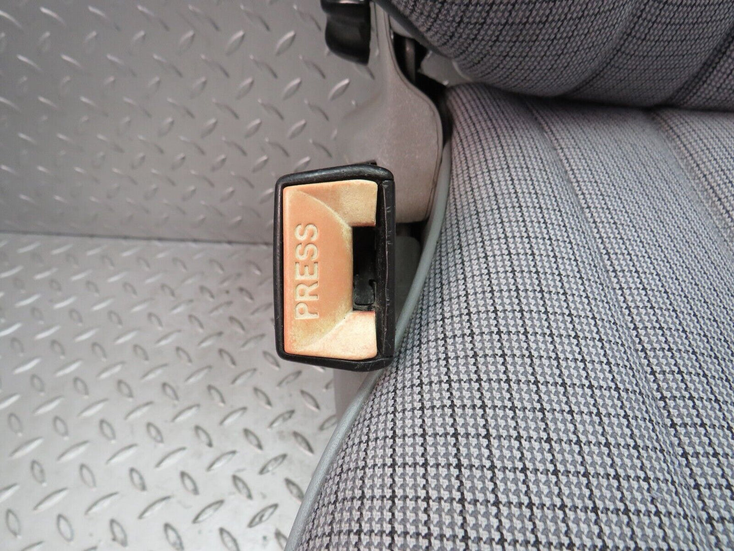 33705 Mercedes-Benz W201 190E Front Left Passenger Seat Grey