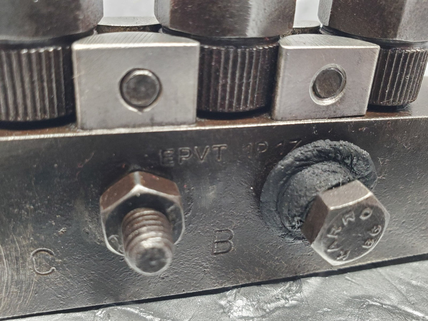 W112 injection distributor block used OEM