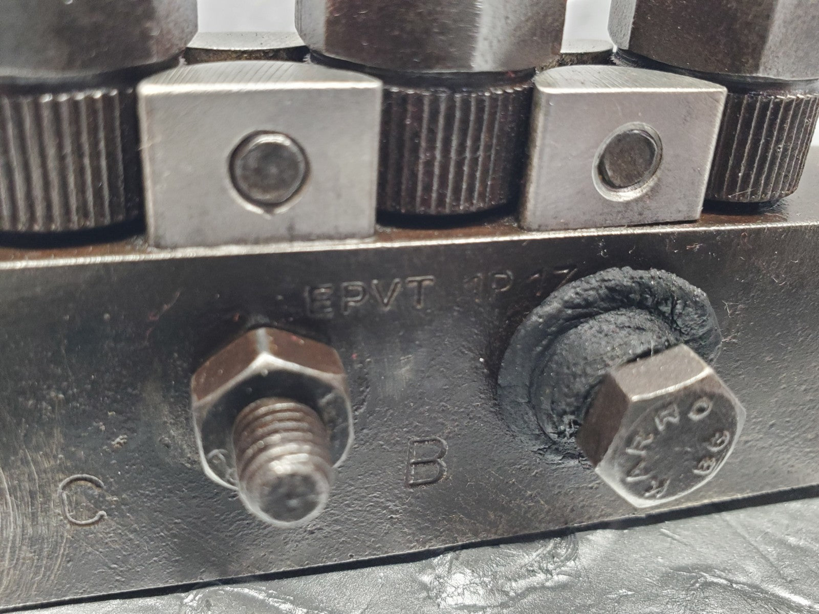 W112 injection distributor block used OEM