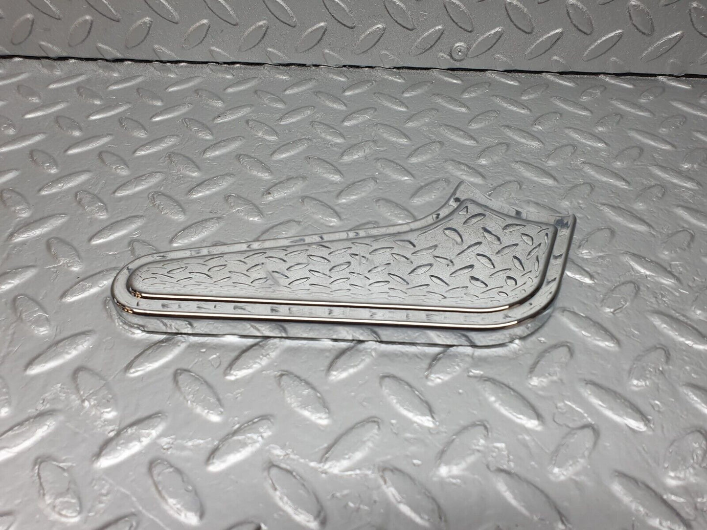 43087 Mercedes-Benz W108 280SE Seat Hinge Chrome Cover Left 1089130728