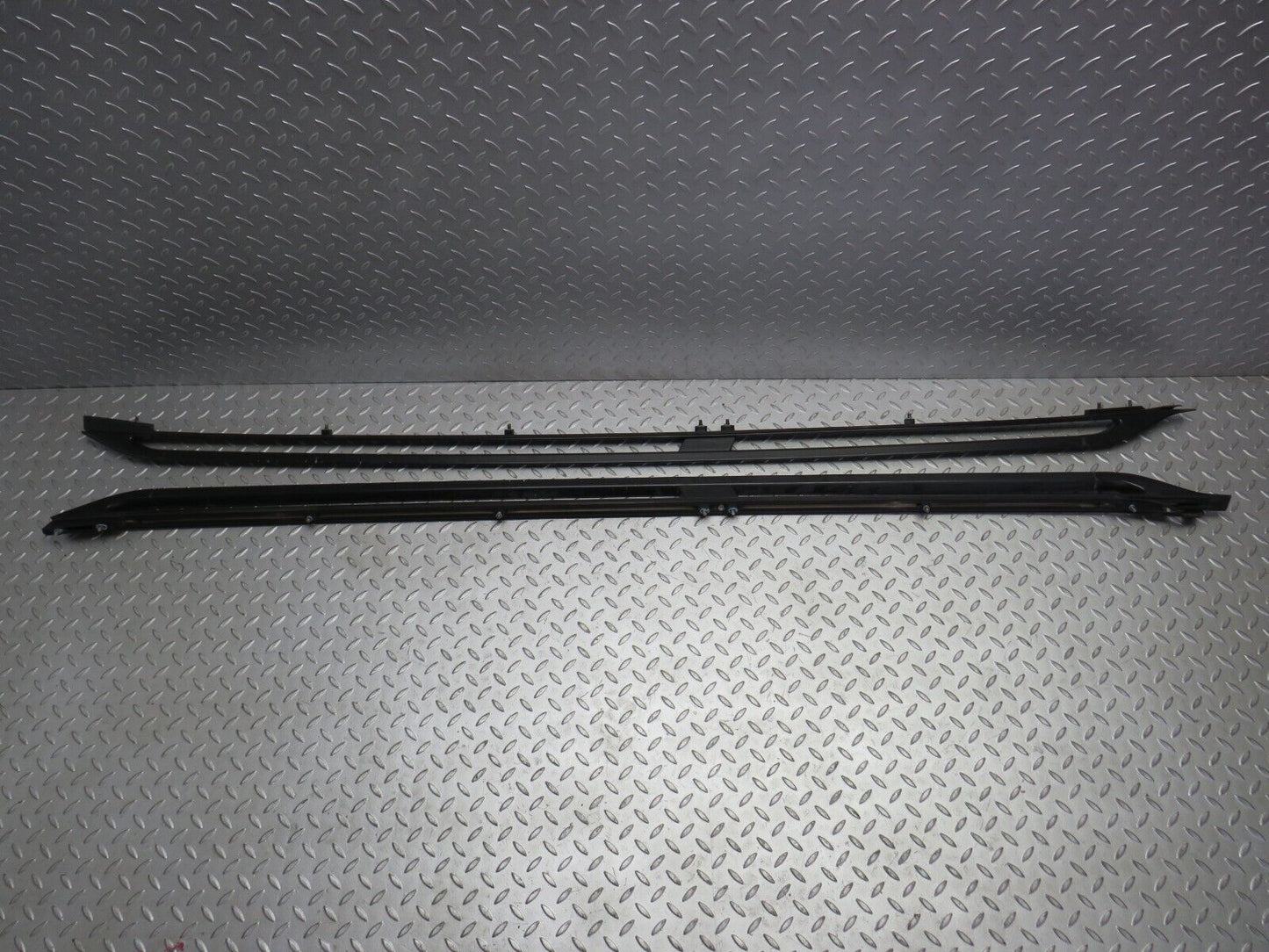 31498 Mercedes-Benz S124 220TE Wagon Roof Rack Rails Pair