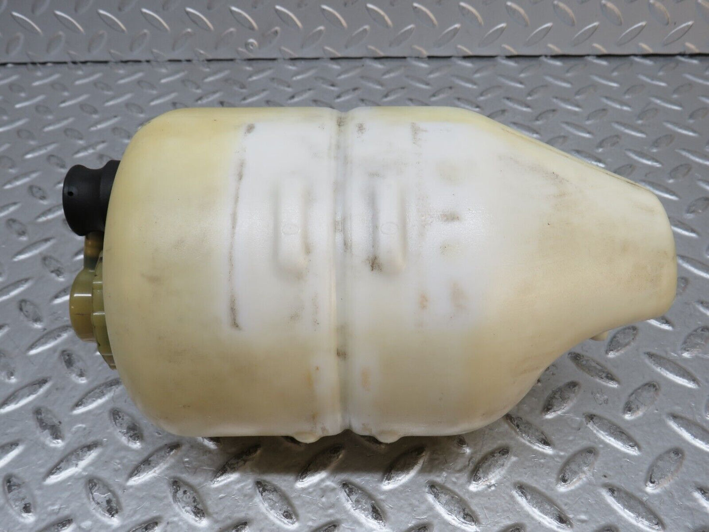 28475 Mercedes-BenzS123 240D Hydraulic Suspension Fluid Reservoir 1233270172