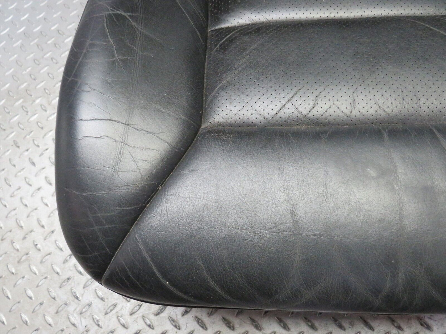37883 Mercedes-Benz A124 320E Cabriolet Front Right Electric & Heated Seat Leather Black